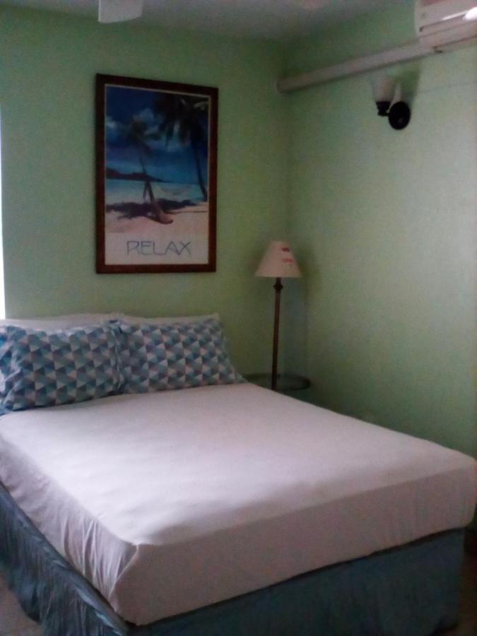 Castlevue B&B มอนเทโกเบย์ ภายนอก รูปภาพ