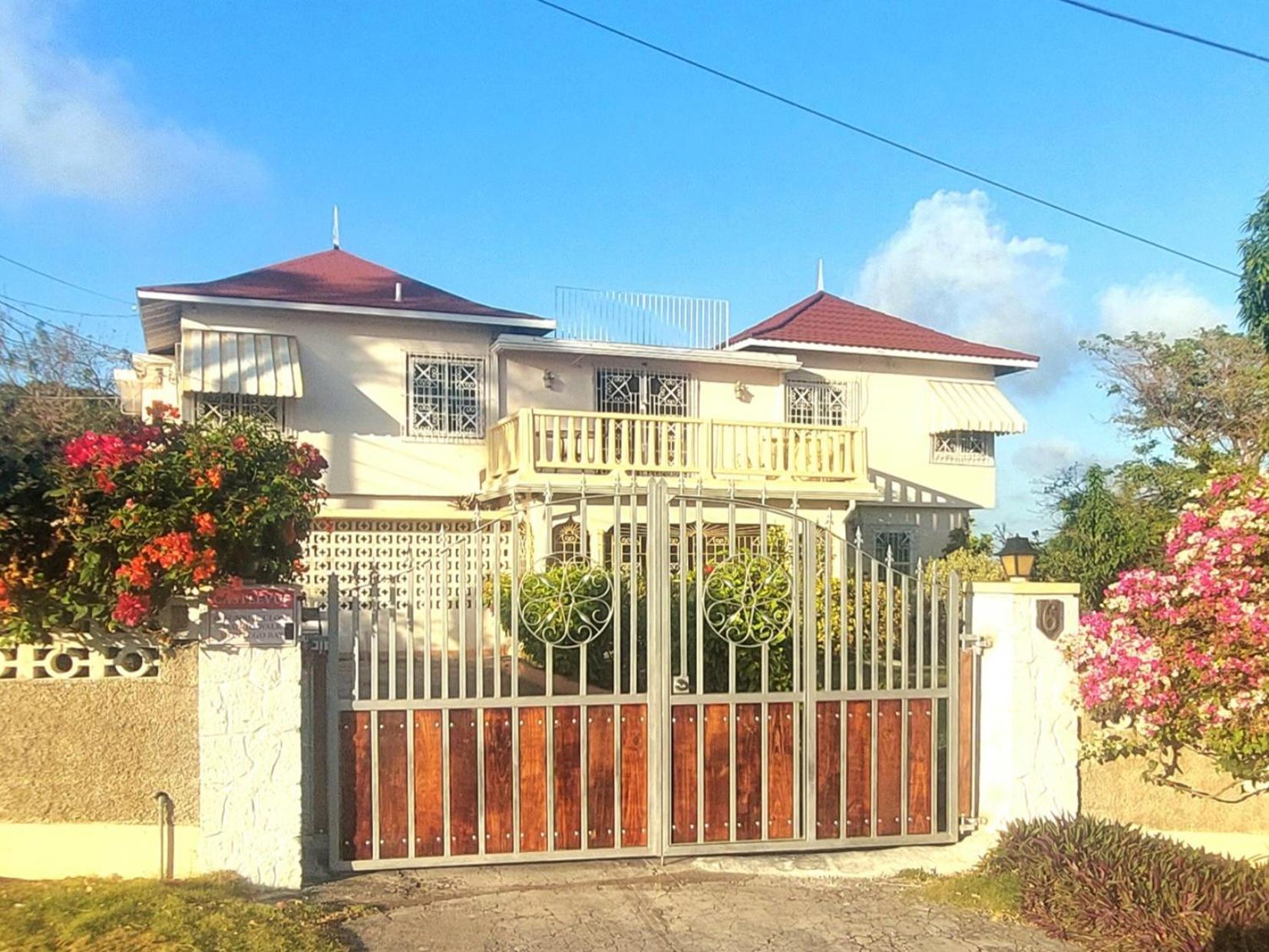 Castlevue B&B มอนเทโกเบย์ ภายนอก รูปภาพ
